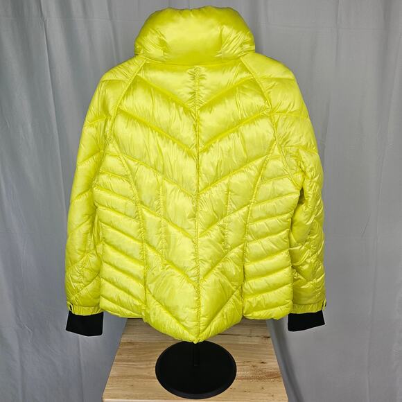 Guess Women’s Neon Yellow Puffer Jacket XL NWOT Lightweight Insulated Winterwear - Picture 4 of 4